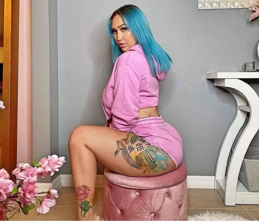 Nina Kayy - BBW pornstars