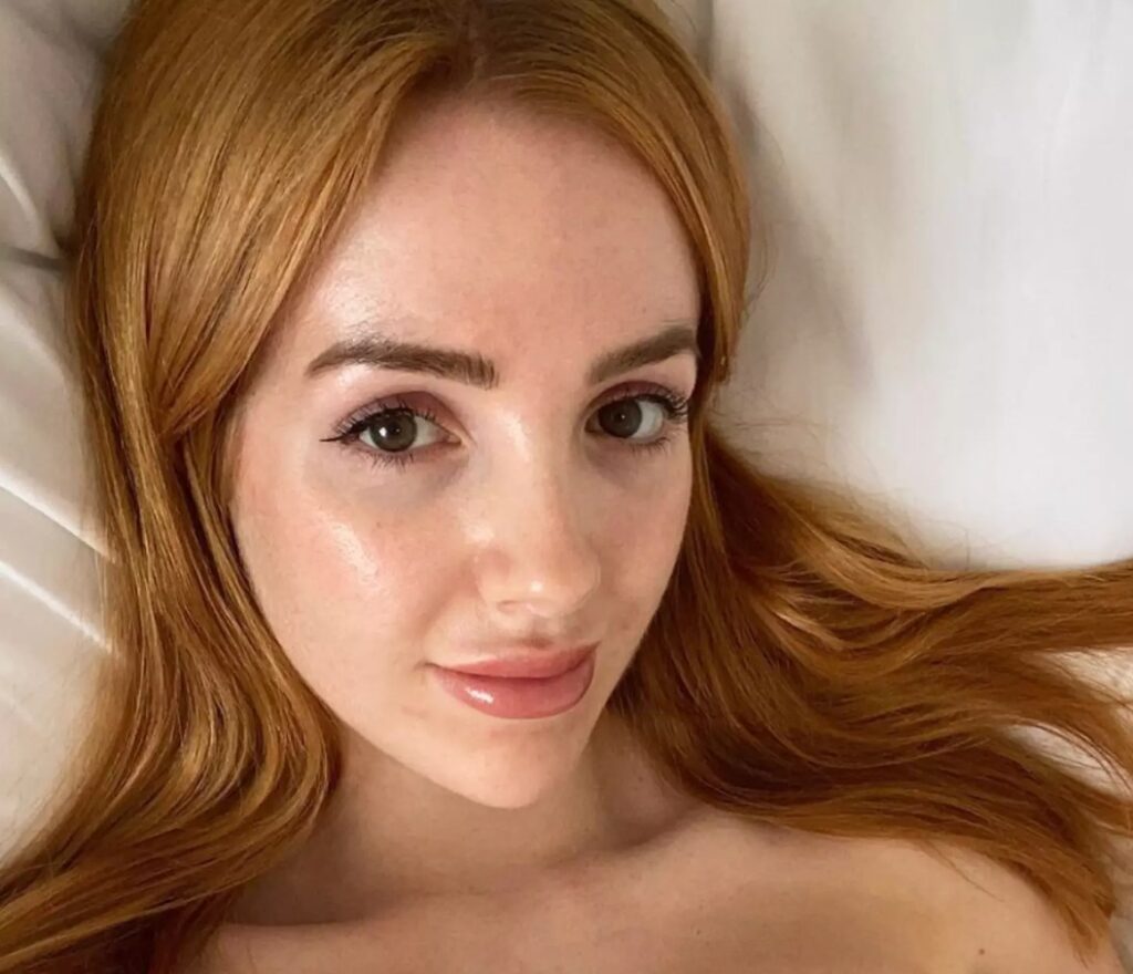 Scarlett Jones - Best British Pornstars